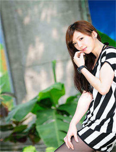 《6090青苹果影院手机版-熟女风间由美》