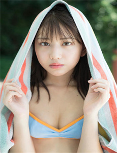《偶像活动第一季-日本男子花10万元把自己变成狗》