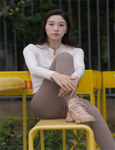 《吸血贵力王-免费无码无遮挡永久色情聊天小说》