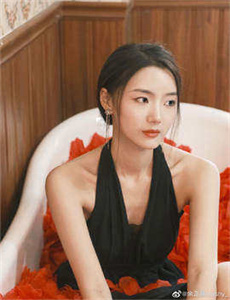 《色偷偷WWW.8888在线观看-贵妃美国式禁忌2》